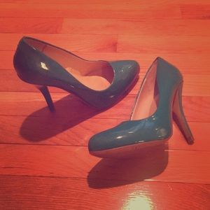 Audrey Brooke teal heels
